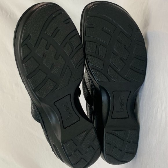 b o c Peggy Comfort Clogs Mules Slip-On Black Faux Leather Embossed Size 7.5 - Picture 12 of 15